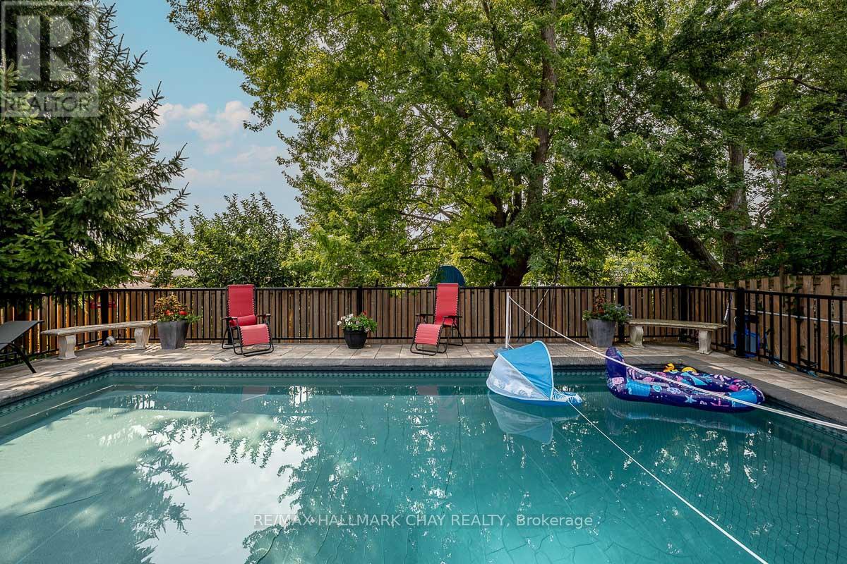 103 Imperial Crescent, Bradford West Gwillimbury, Ontario  L3Z 2N6 - Photo 37 - N12355132