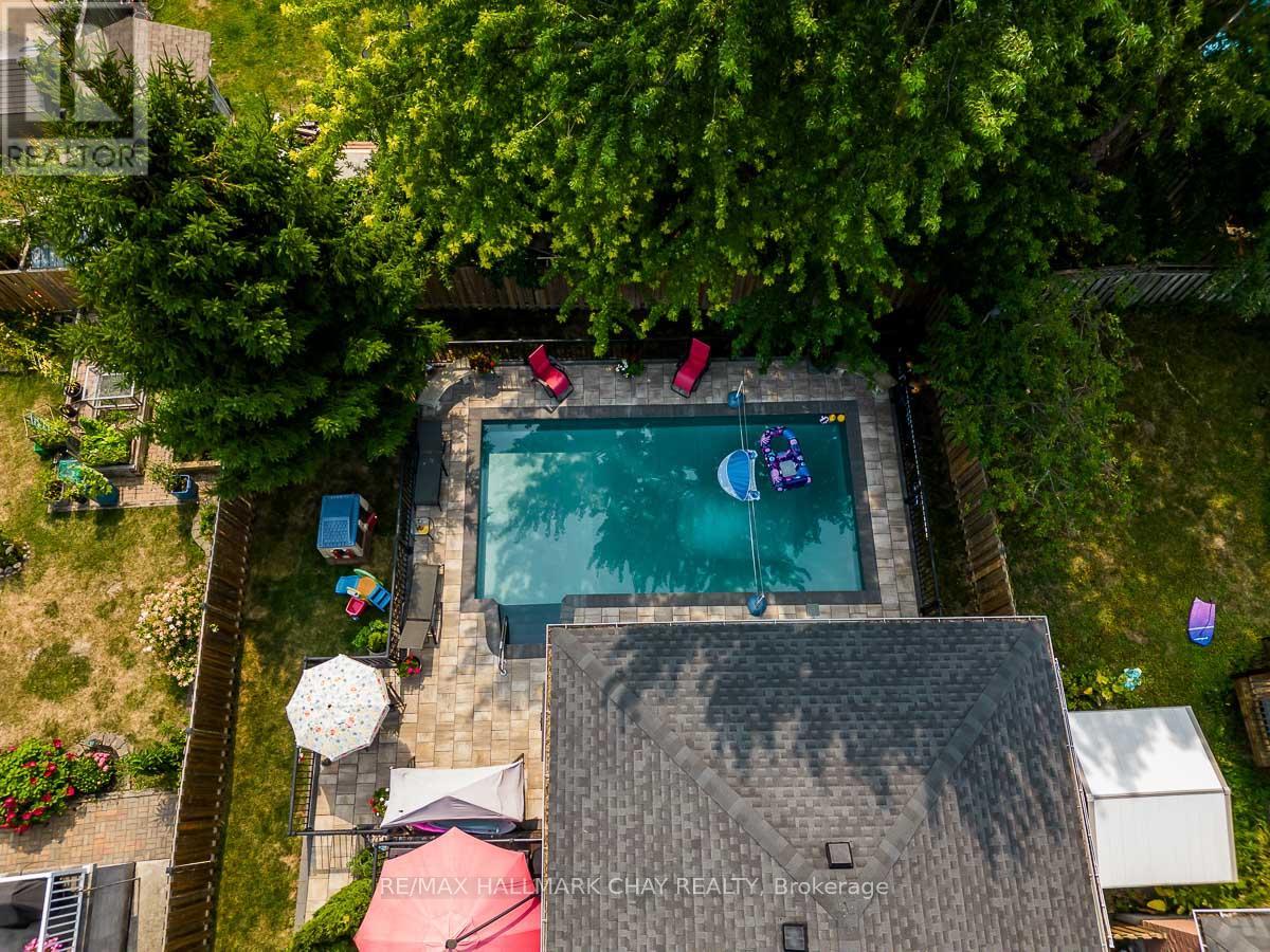 103 Imperial Crescent, Bradford West Gwillimbury, Ontario  L3Z 2N6 - Photo 39 - N12355132