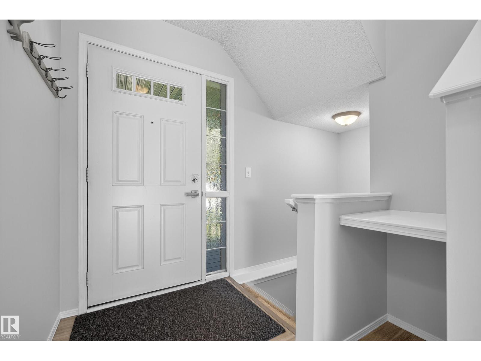 Property at 52 NEVIS CL image 3