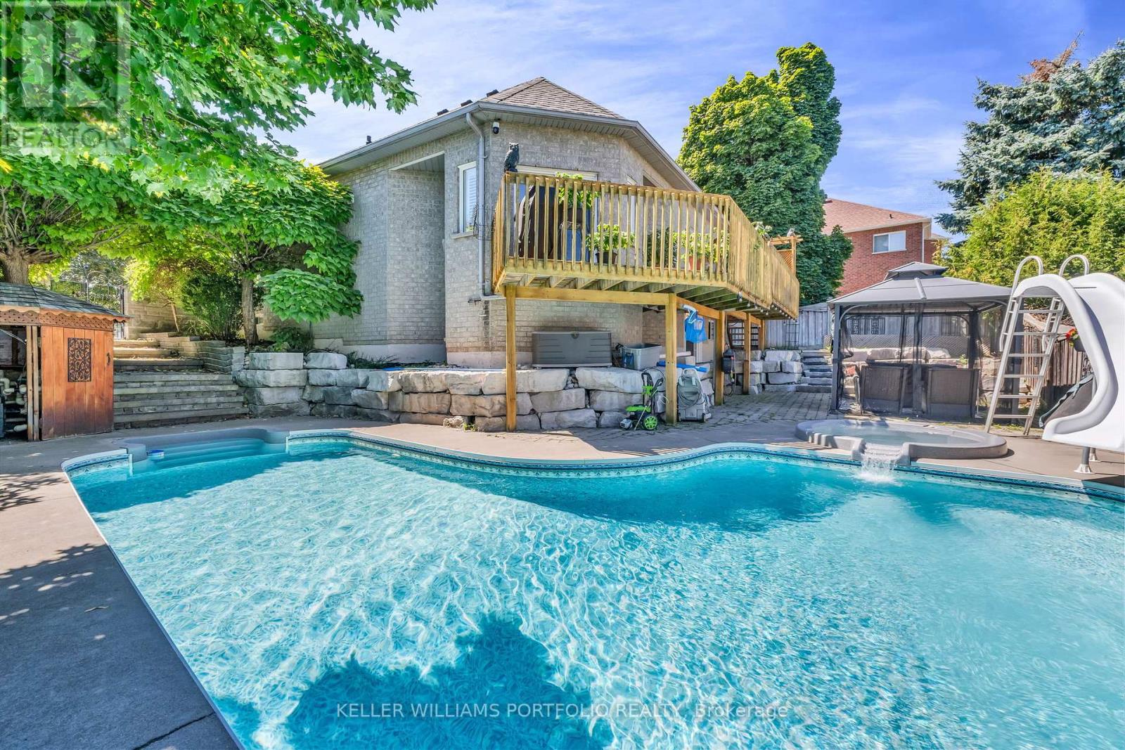 8 Vista View Court, Caledon, Ontario  L7C 1E1 - Photo 33 - W12355140