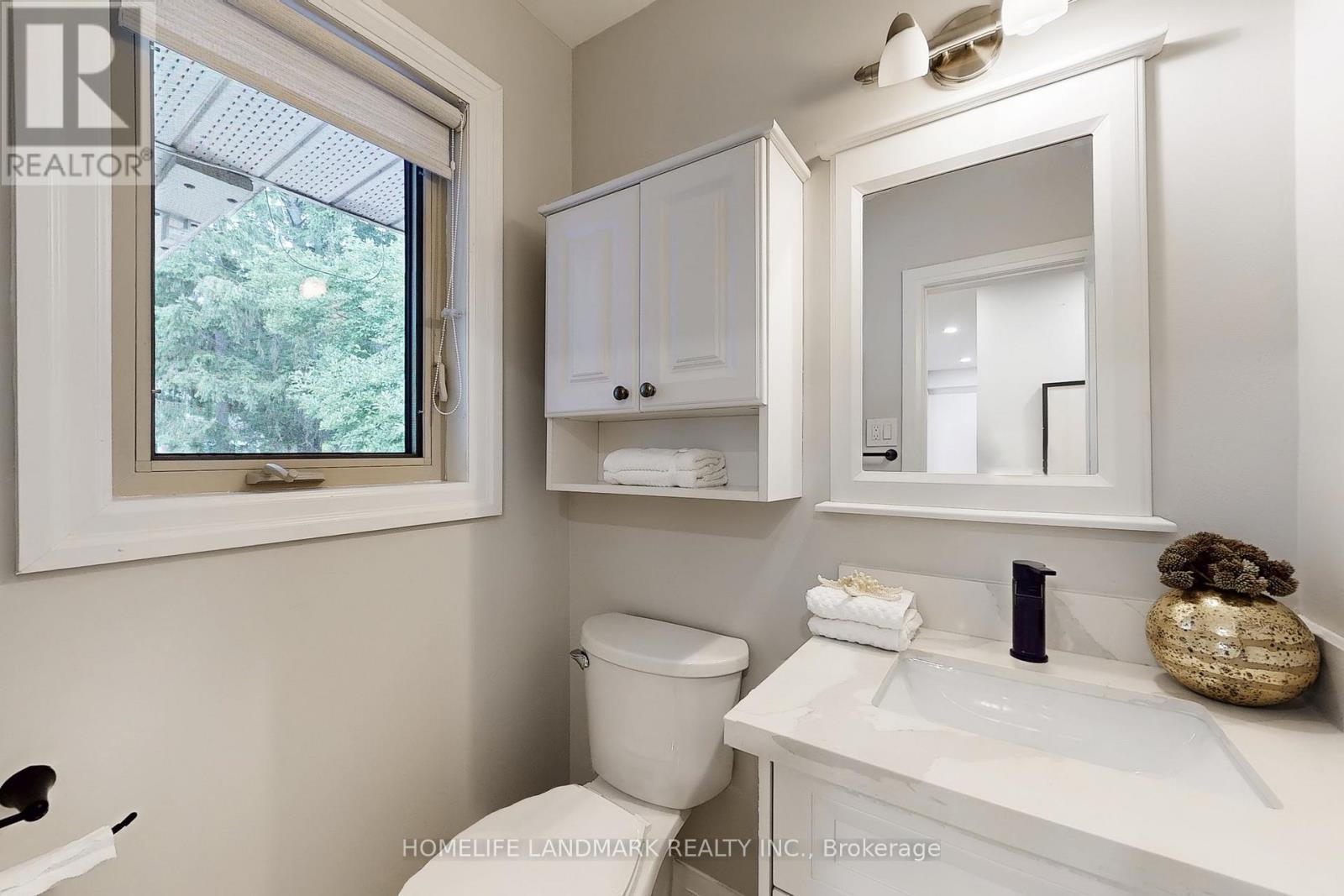 456 Chamberlain Lane, Oakville, Ontario  L6J 4H5 - Photo 32 - W12355151