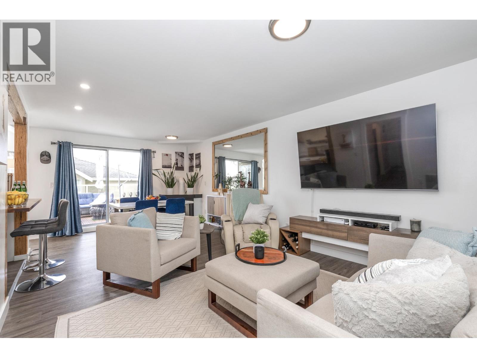 Property at 2313 QUAYSIDE COURT image 2