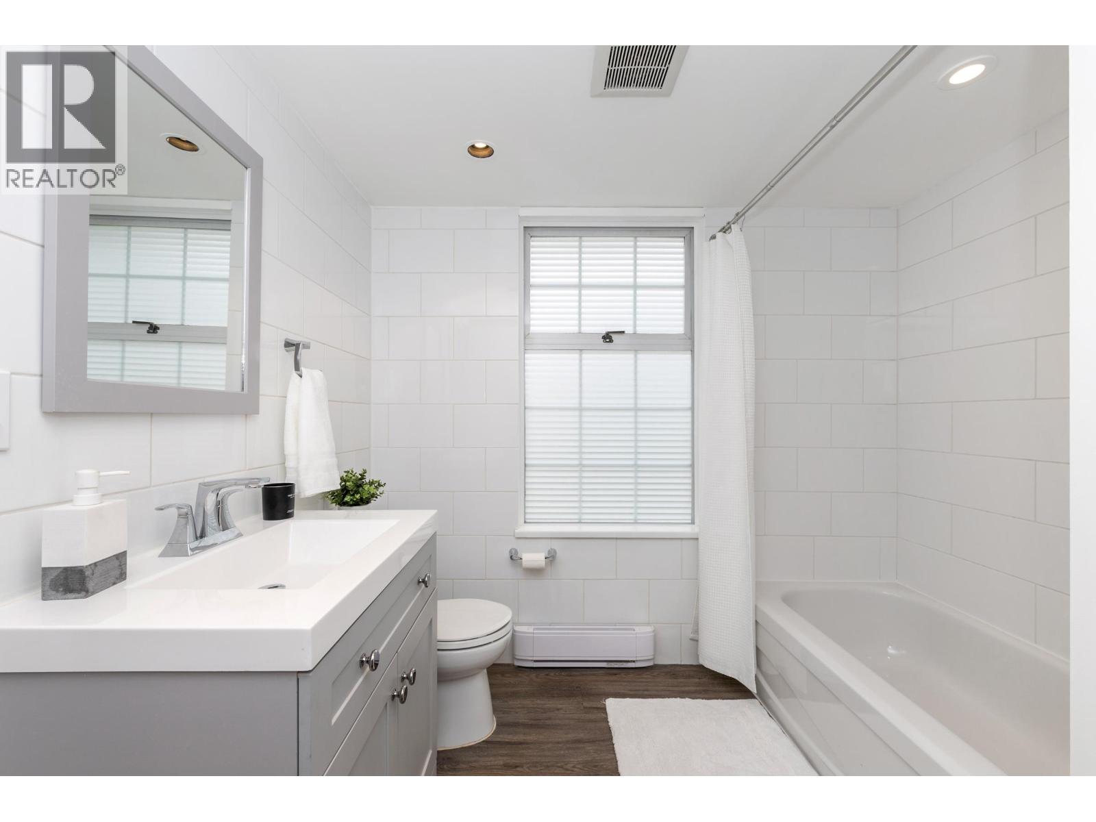 2313 Quayside Court, Vancouver, British Columbia  V5P 4W2 - Photo 11 - R3038939
