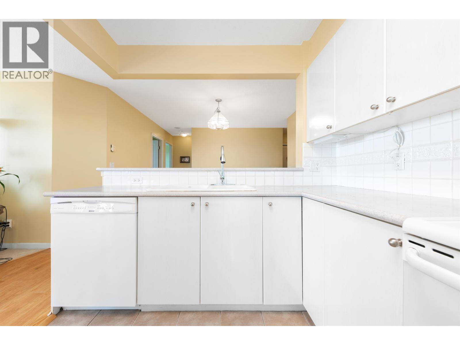 1203 6611 Southoaks Crescent, Burnaby, British Columbia  V5E 4L5 - Photo 7 - R3038146