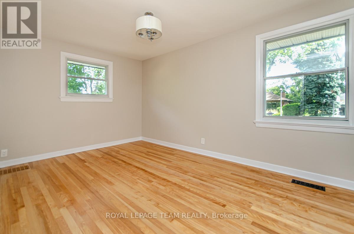 850 Killeen Avenue, Ottawa, Ontario  K2A 2X7 - Photo 15 - X12355313