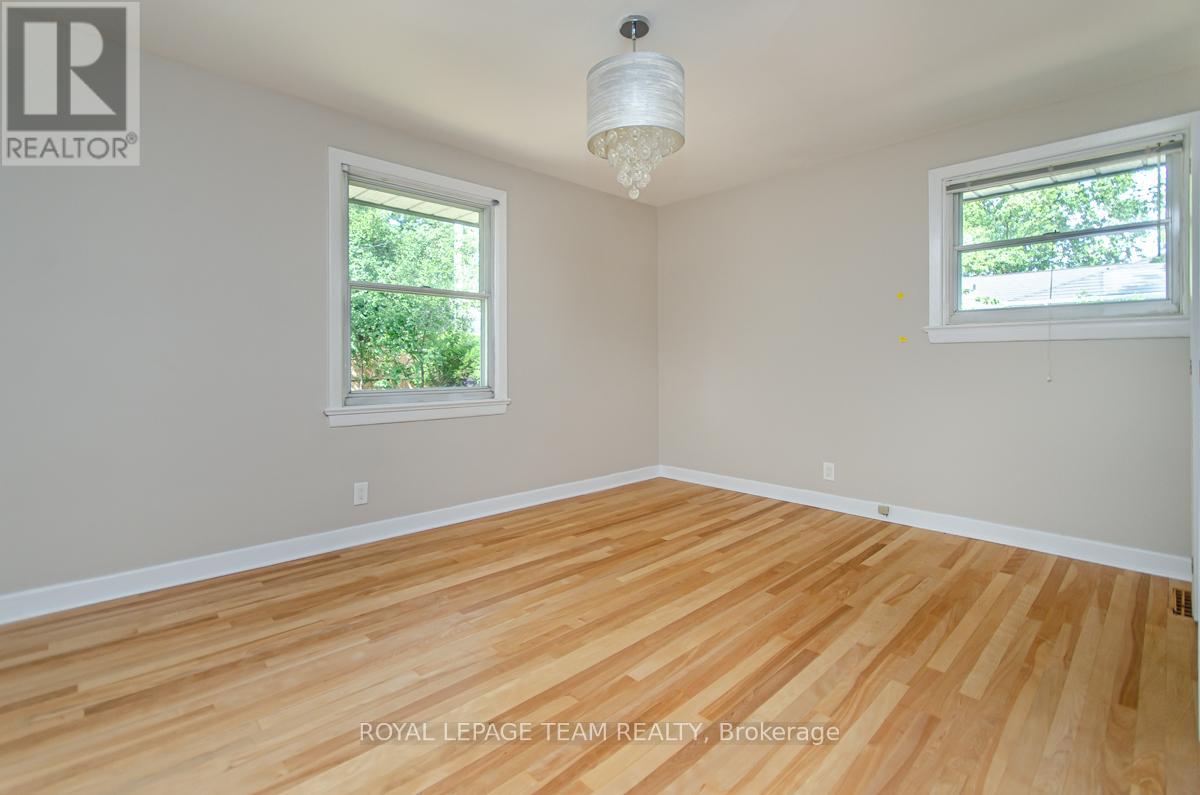 850 Killeen Avenue, Ottawa, Ontario  K2A 2X7 - Photo 19 - X12355313