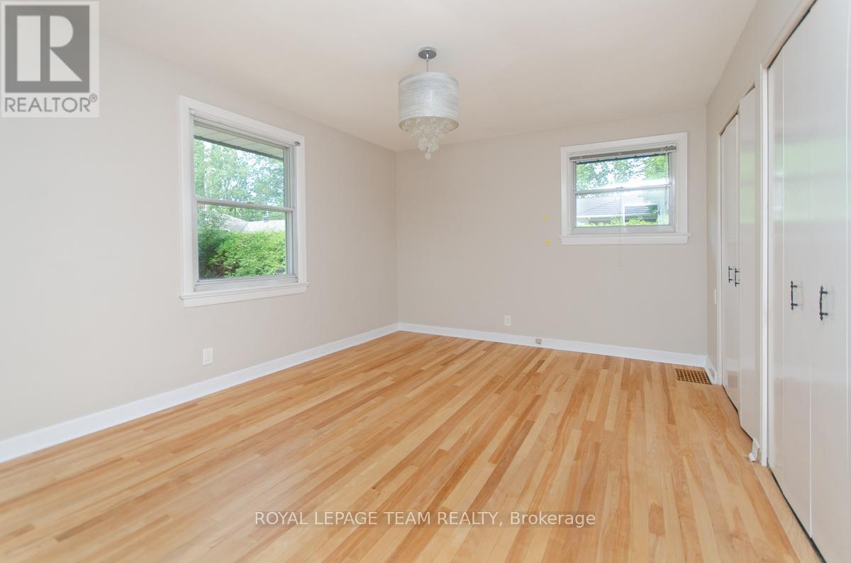 850 Killeen Avenue, Ottawa, Ontario  K2A 2X7 - Photo 20 - X12355313
