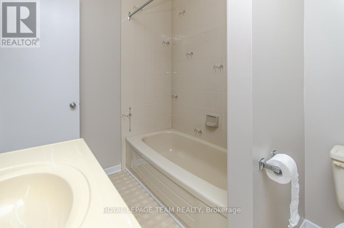 850 Killeen Avenue, Ottawa, Ontario  K2A 2X7 - Photo 23 - X12355313