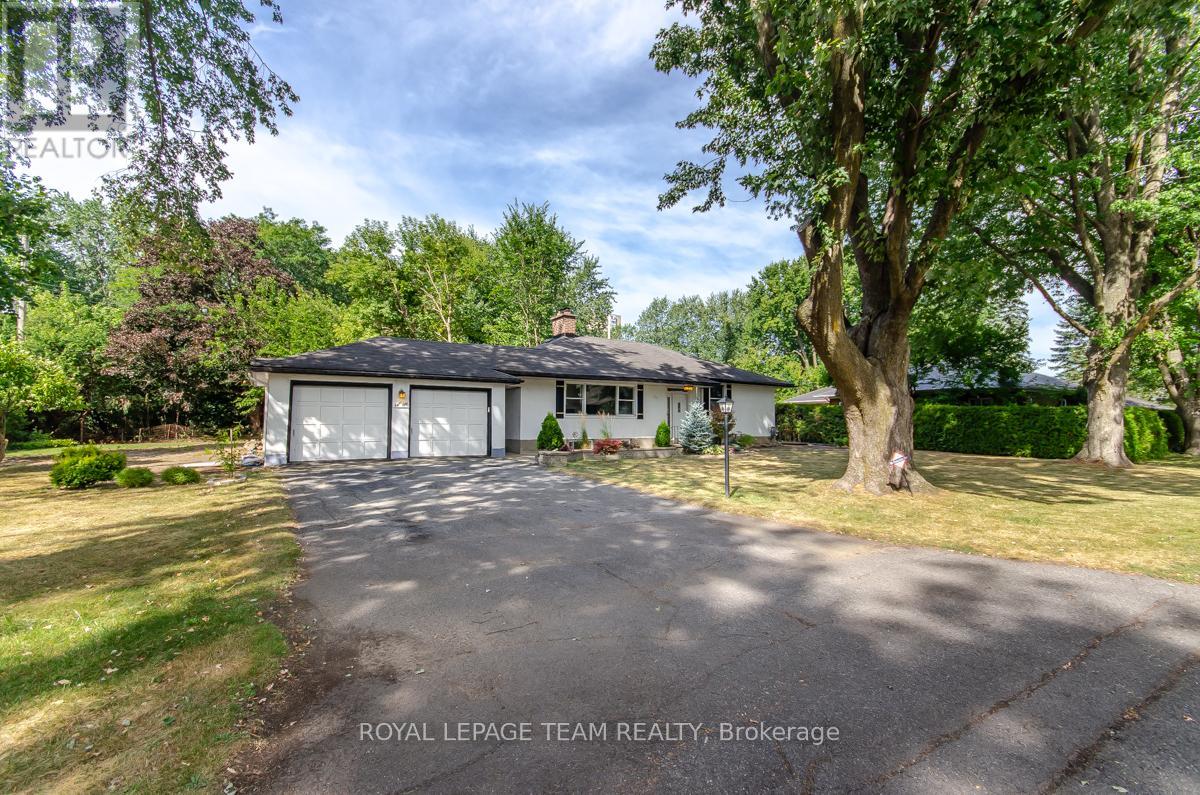 850 Killeen Avenue, Ottawa, Ontario  K2A 2X7 - Photo 3 - X12355313