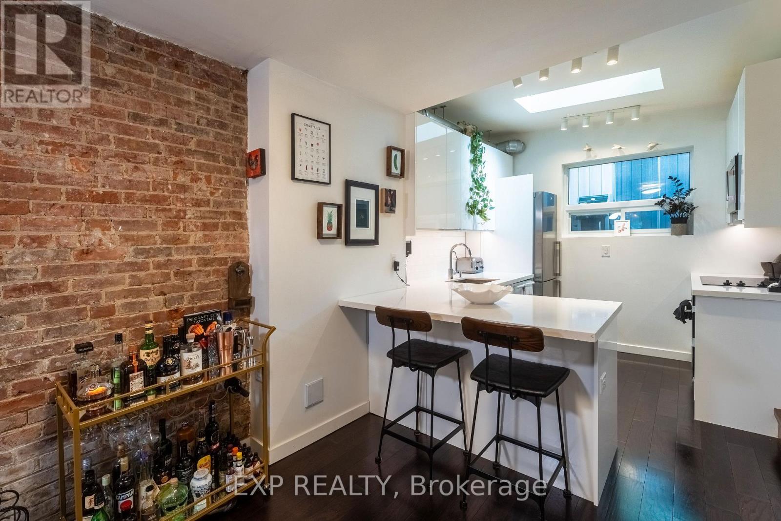 Property at 819 CRAVEN ROAD image 1