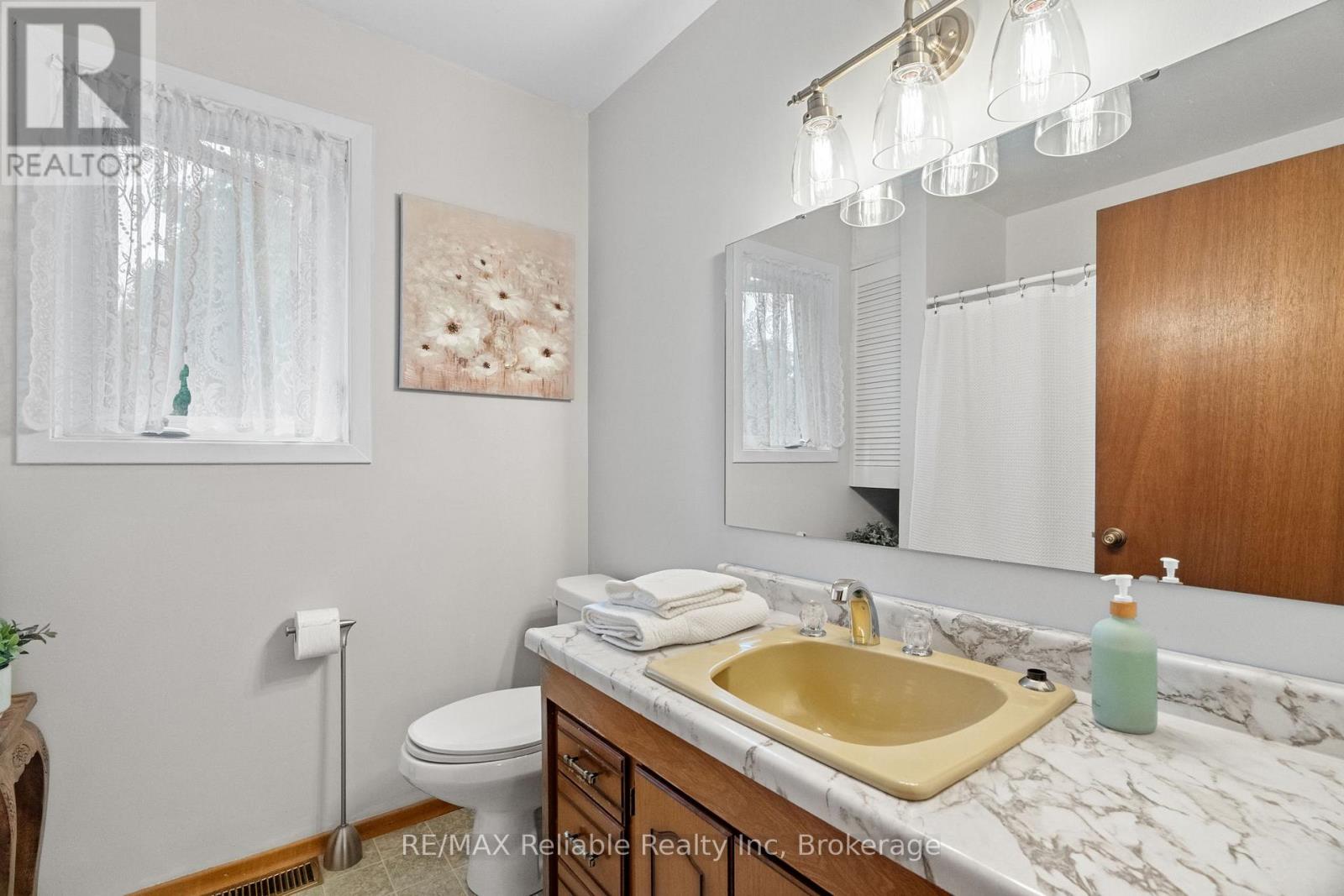 88 East William Street, Huron East, Ontario  N0K 1W0 - Photo 20 - X12355389