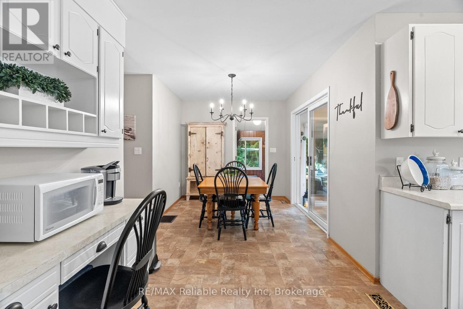 88 East William Street, Huron East, Ontario  N0K 1W0 - Photo 6 - X12355389