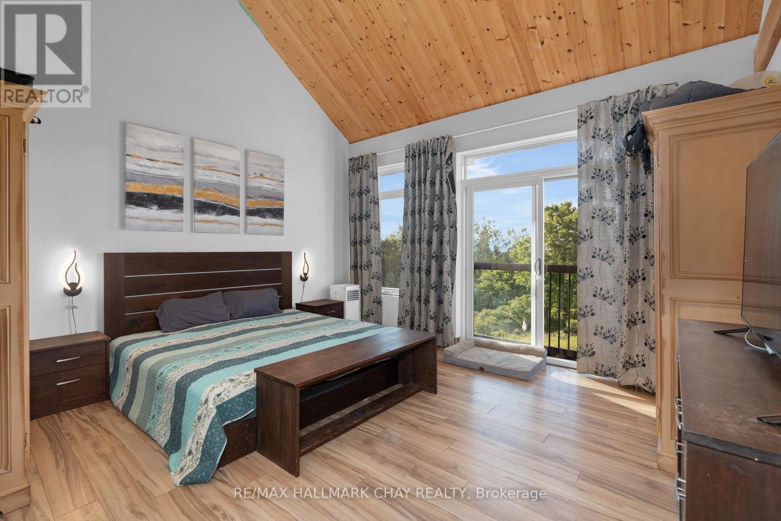 7724 County Road 9, Clearview, Ontario  L0M 1G0 - Photo 15 - S12355247