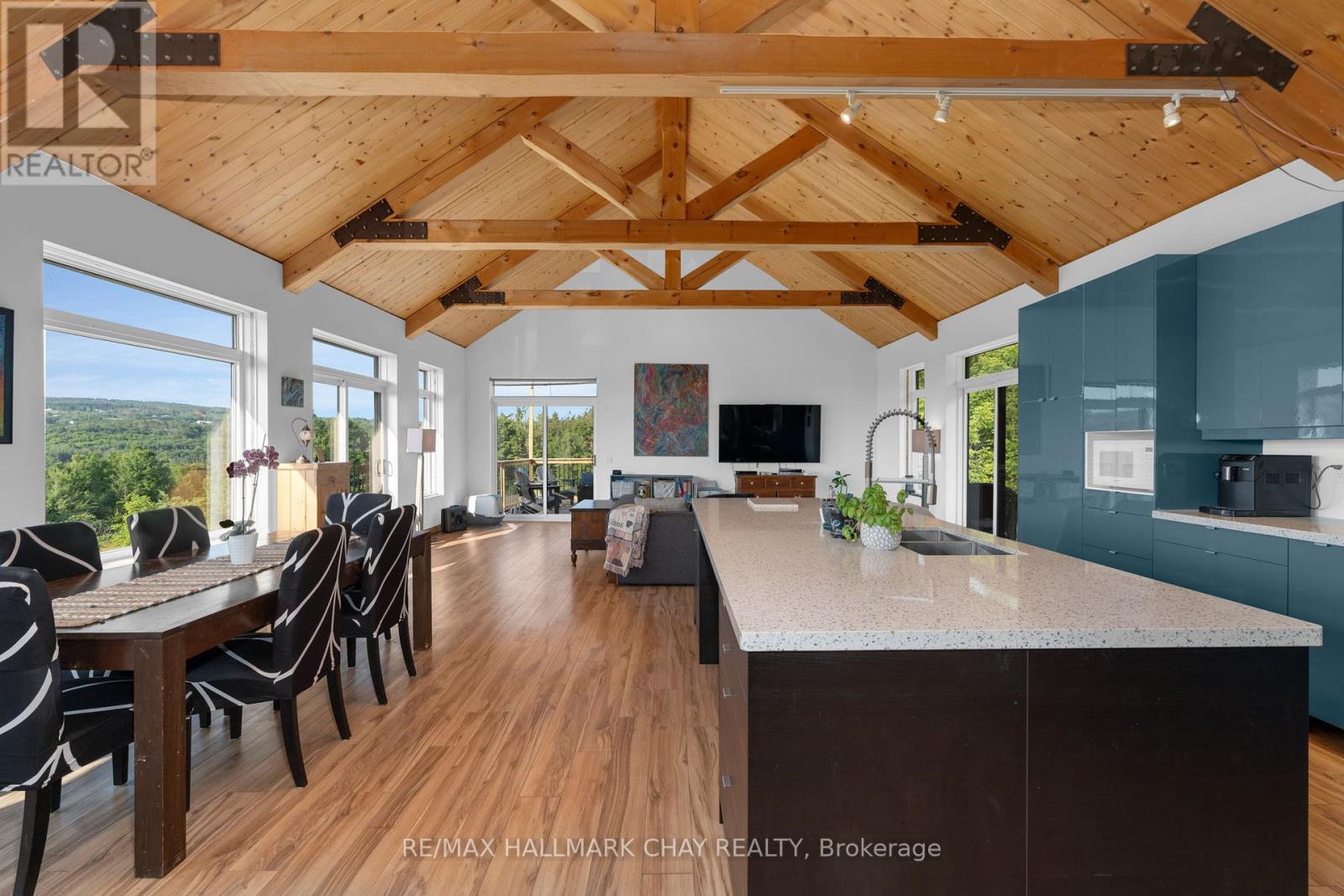7724 County Road 9, Clearview, Ontario  L0M 1G0 - Photo 5 - S12355247