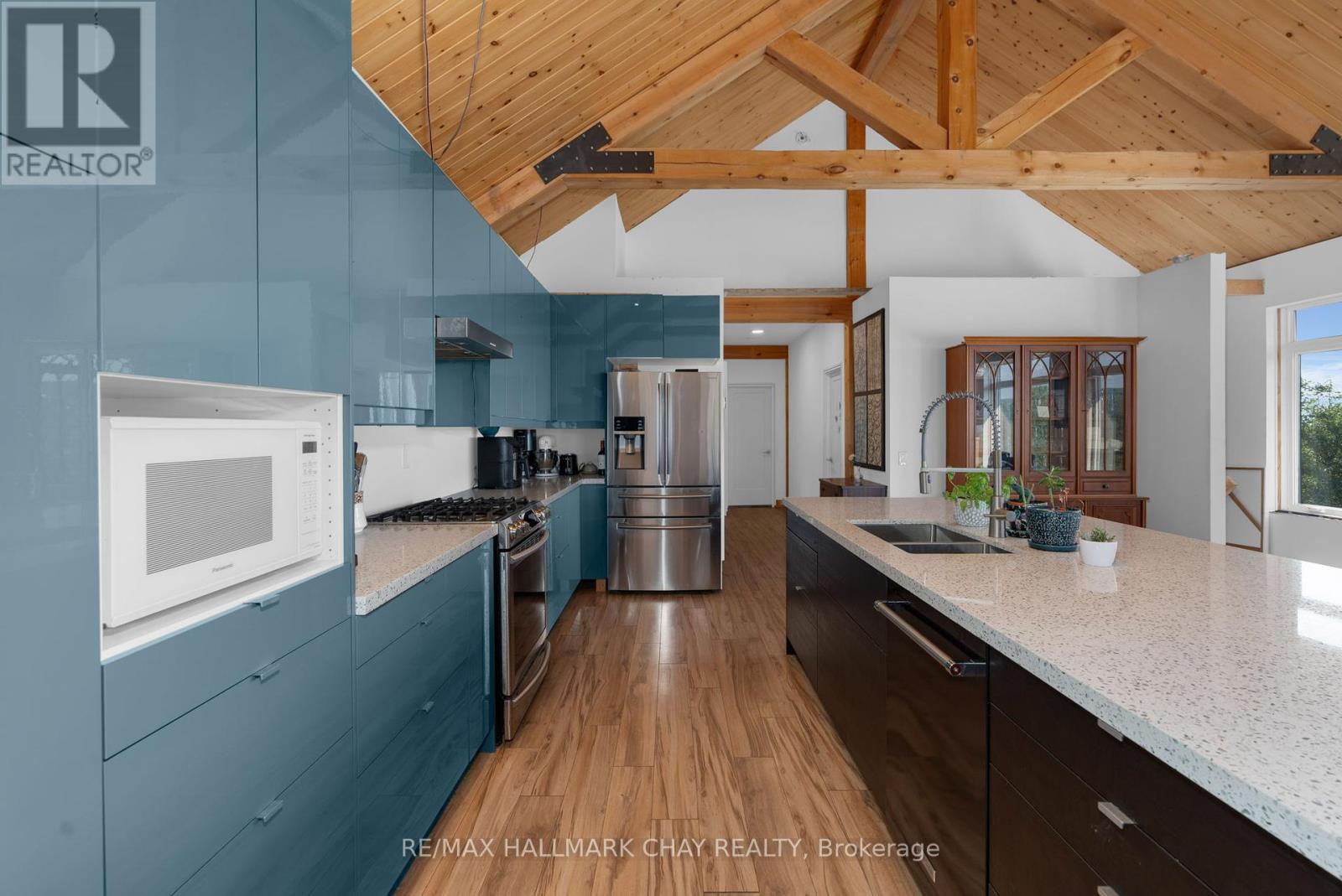 7724 County Road 9, Clearview, Ontario  L0M 1G0 - Photo 9 - S12355247
