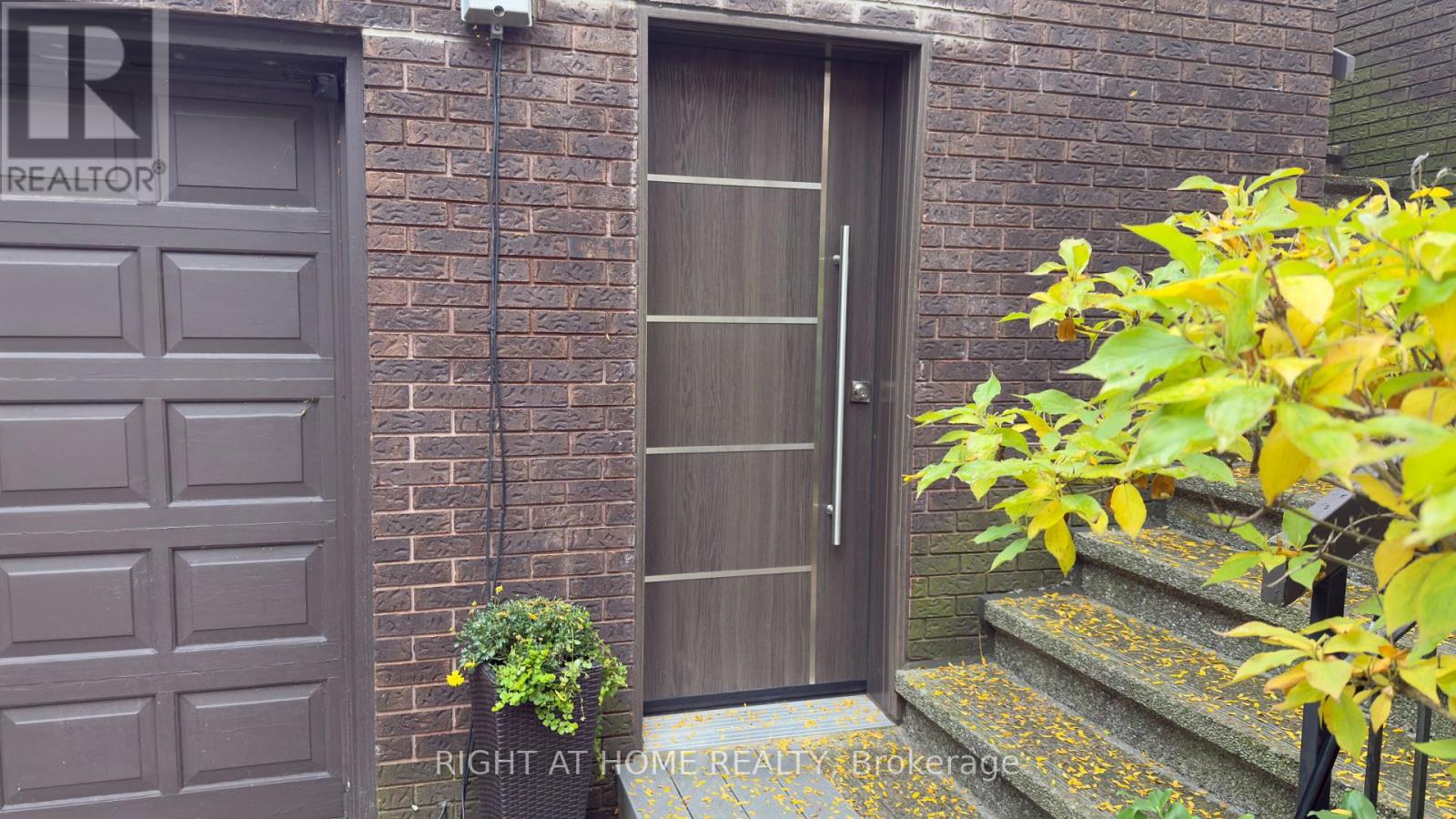 59 Eden Valley Drive, Toronto, Ontario  M9A 4Z5 - Photo 16 - W12355228