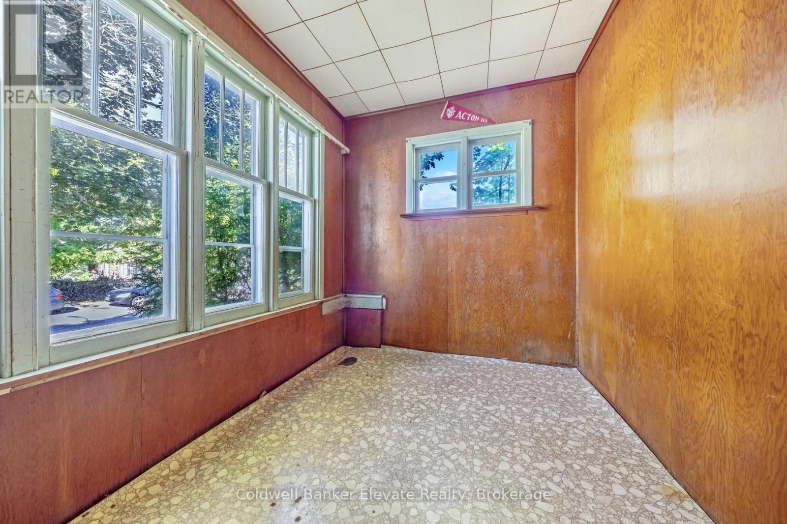 53 Willow Street N, Halton Hills, Ontario  L7J 1Z8 - Photo 9 - W12355243