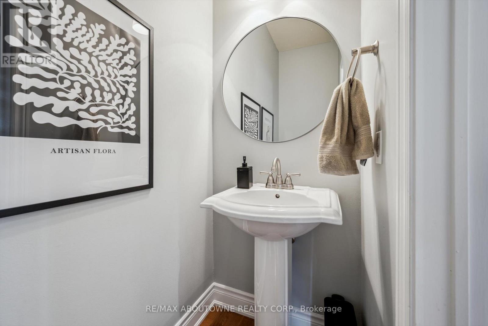 101 Westchester Road, Oakville, Ontario  L6H 6H8 - Photo 20 - W12355265