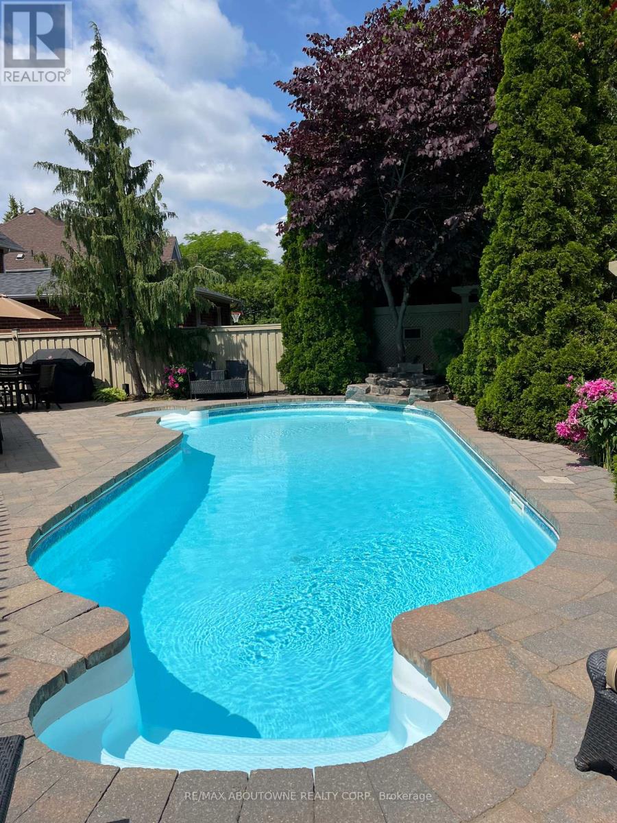101 Westchester Road, Oakville, Ontario  L6H 6H8 - Photo 44 - W12355265