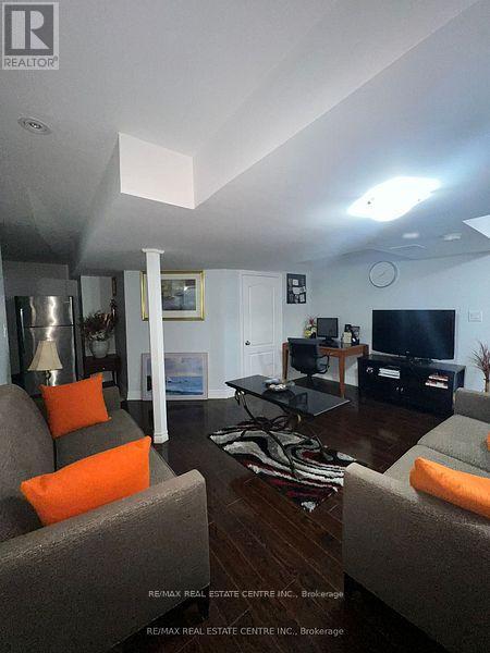 Lower - 40 Victoriaville Road, Brampton, Ontario  L6X 5J4 - Photo 4 - W12355300
