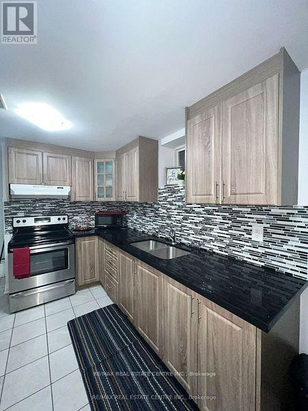 Lower - 40 Victoriaville Road, Brampton, Ontario  L6X 5J4 - Photo 6 - W12355300