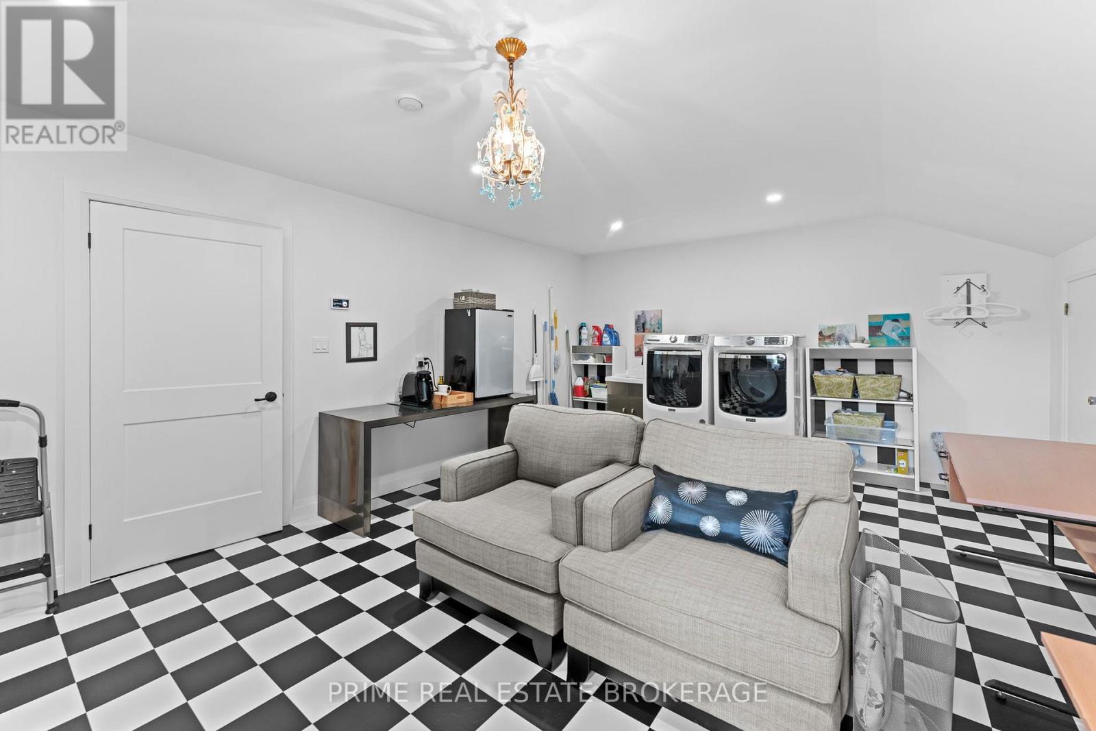 203 Riverside Drive, South Huron, Ontario  N0M 1S3 - Photo 40 - X12288006