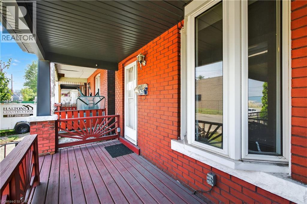 111 Hillyard Street, Hamilton, Ontario  L8L 6B5 - Photo 2 - 40760703