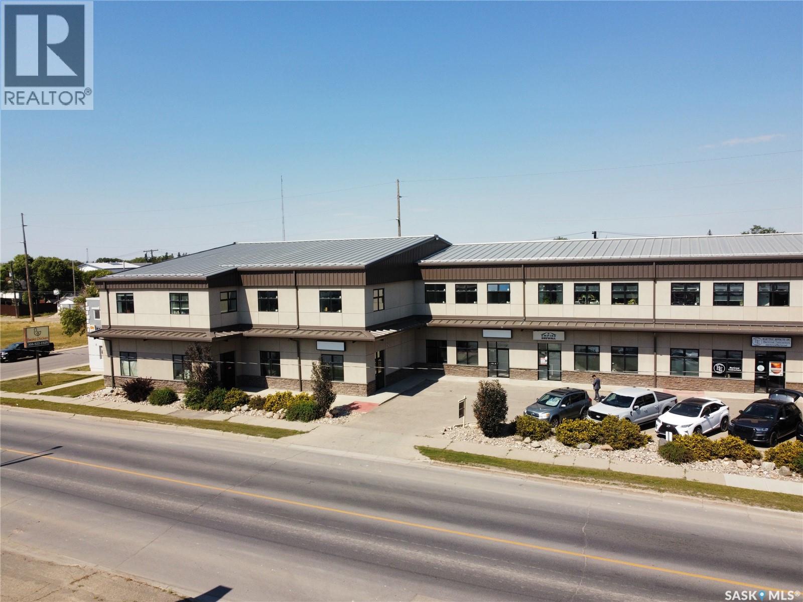 412 Dewdney Avenue, Regina, Saskatchewan  S4N 0E9 - Photo 2 - SK016155