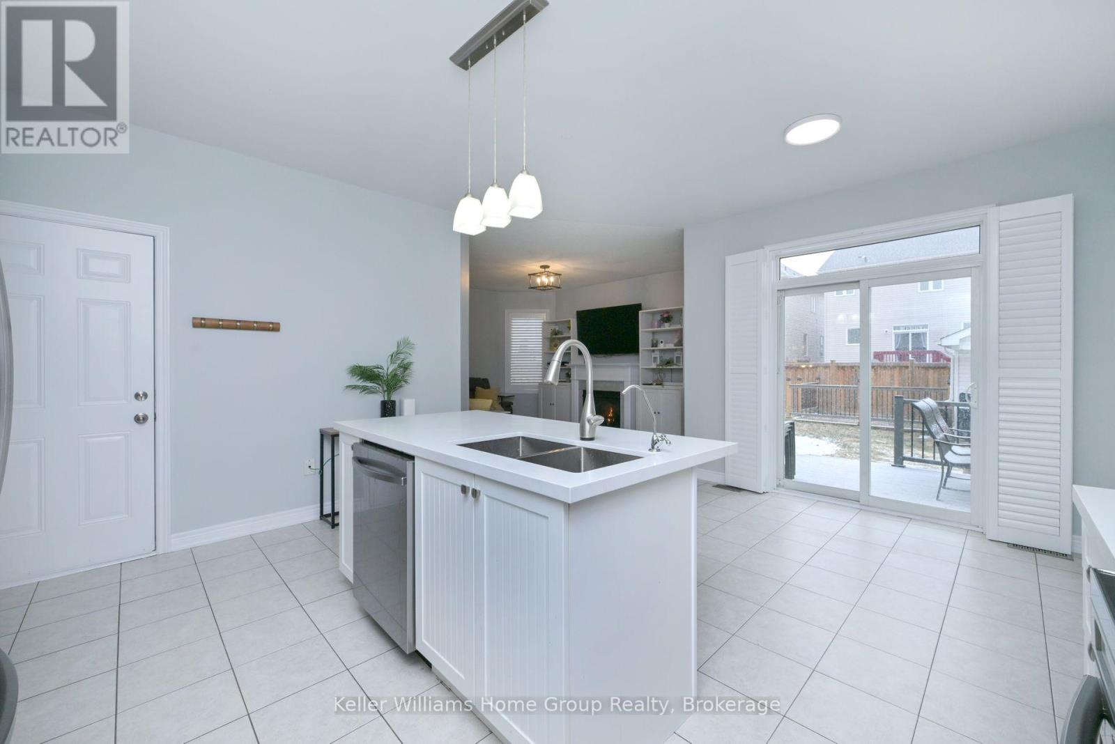 656 Armstrong Road, Shelburne, Ontario  L9V 3V4 - Photo 9 - X12228549