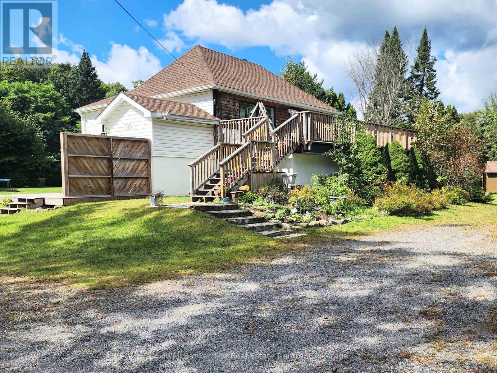 120 Bakery Lane, Gravenhurst, Ontario  P1P 1T6 - Photo 2 - X12230089
