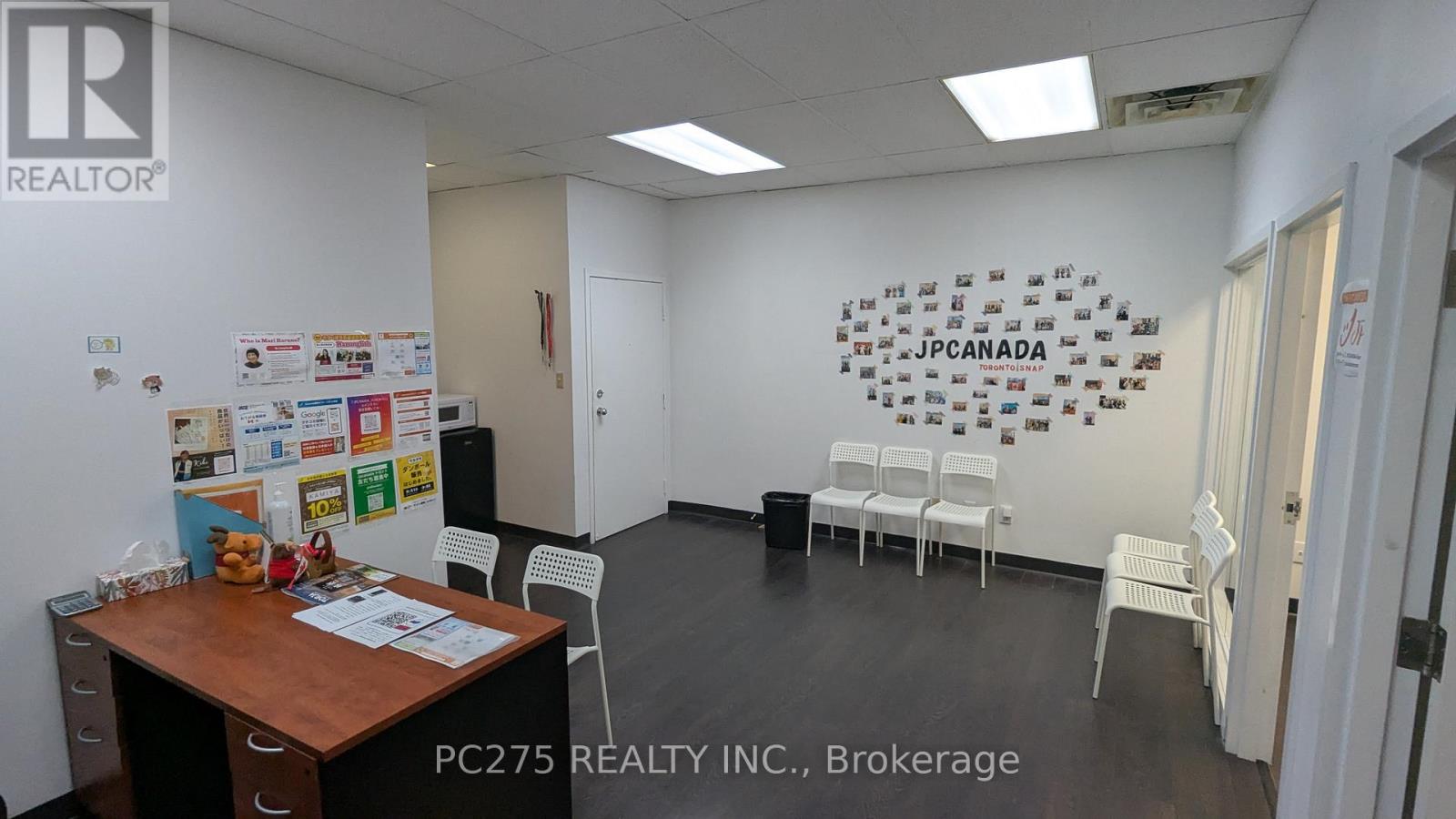 702 - 120 Eglinton Avenue E, Toronto, Ontario  M4P 1E2 - Photo 2 - C12355370
