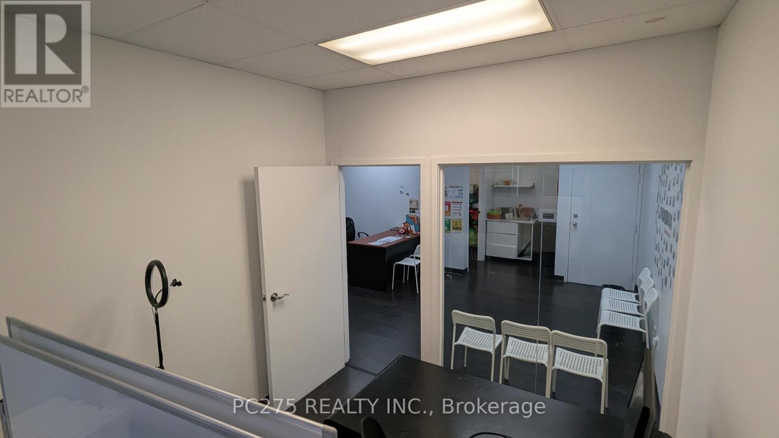 702 - 120 Eglinton Avenue E, Toronto, Ontario  M4P 1E2 - Photo 6 - C12355370