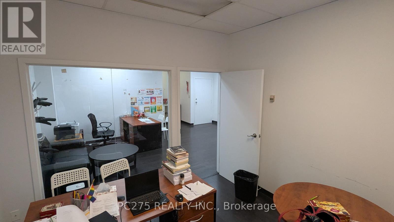 702 - 120 Eglinton Avenue E, Toronto, Ontario  M4P 1E2 - Photo 8 - C12355370