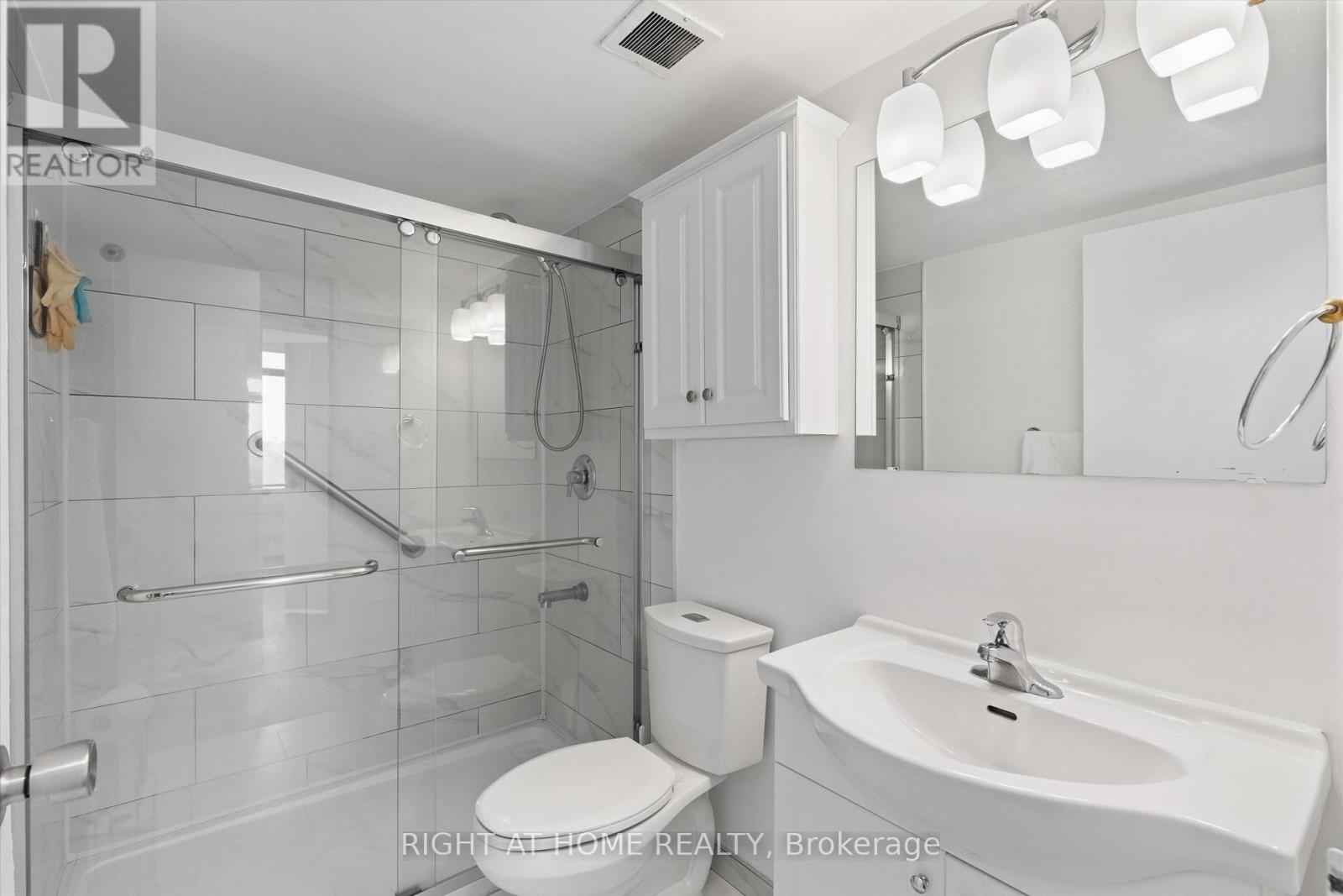 2209 - 3300 Don Mills Road, Toronto, Ontario  M2J 4X7 - Photo 15 - C12355372
