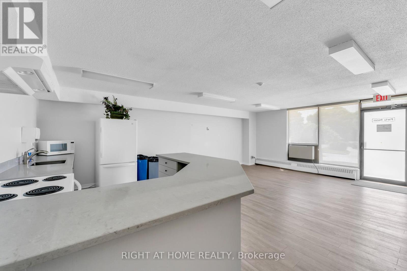 2209 - 3300 Don Mills Road, Toronto, Ontario  M2J 4X7 - Photo 23 - C12355372
