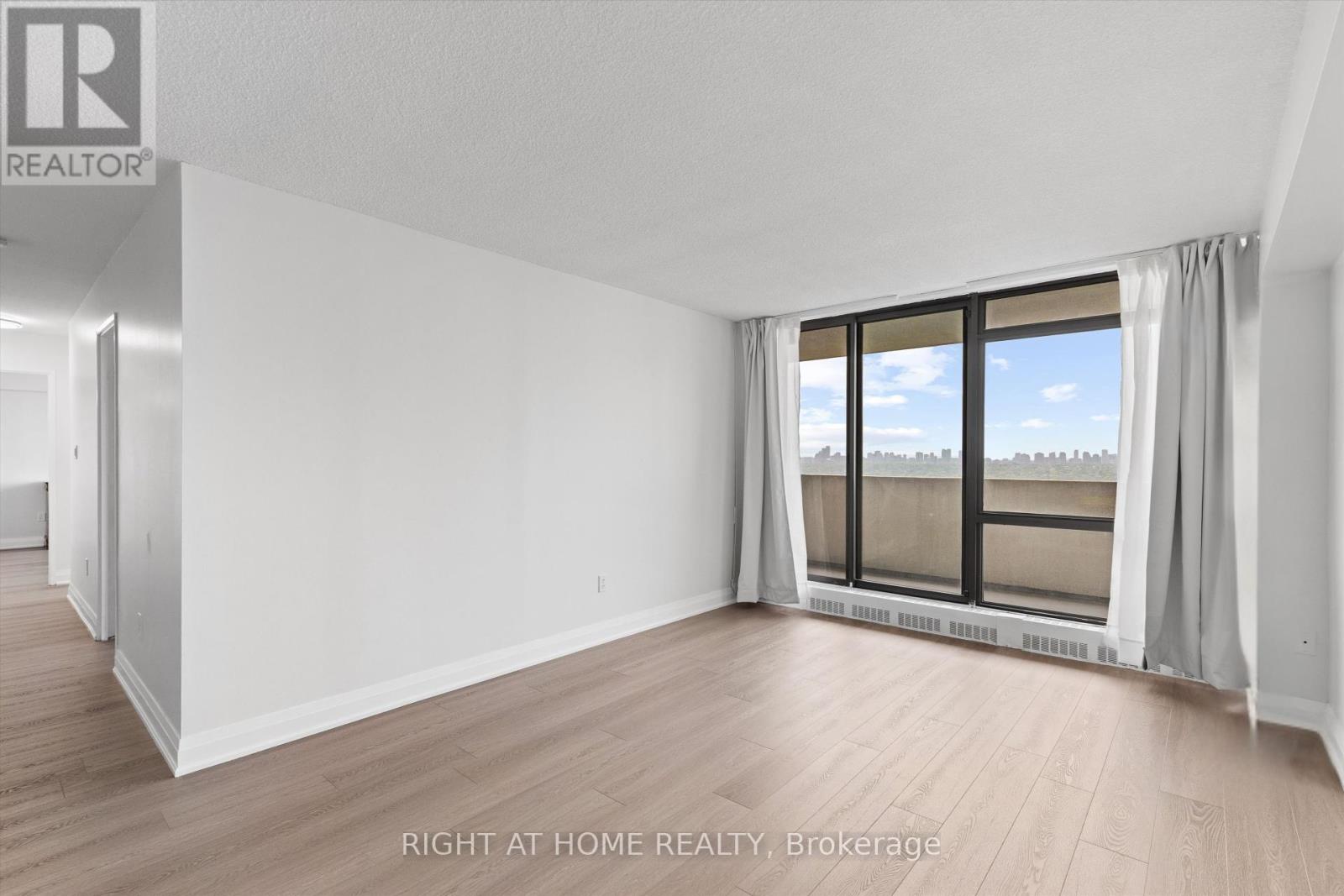 2209 - 3300 Don Mills Road, Toronto, Ontario  M2J 4X7 - Photo 5 - C12355372