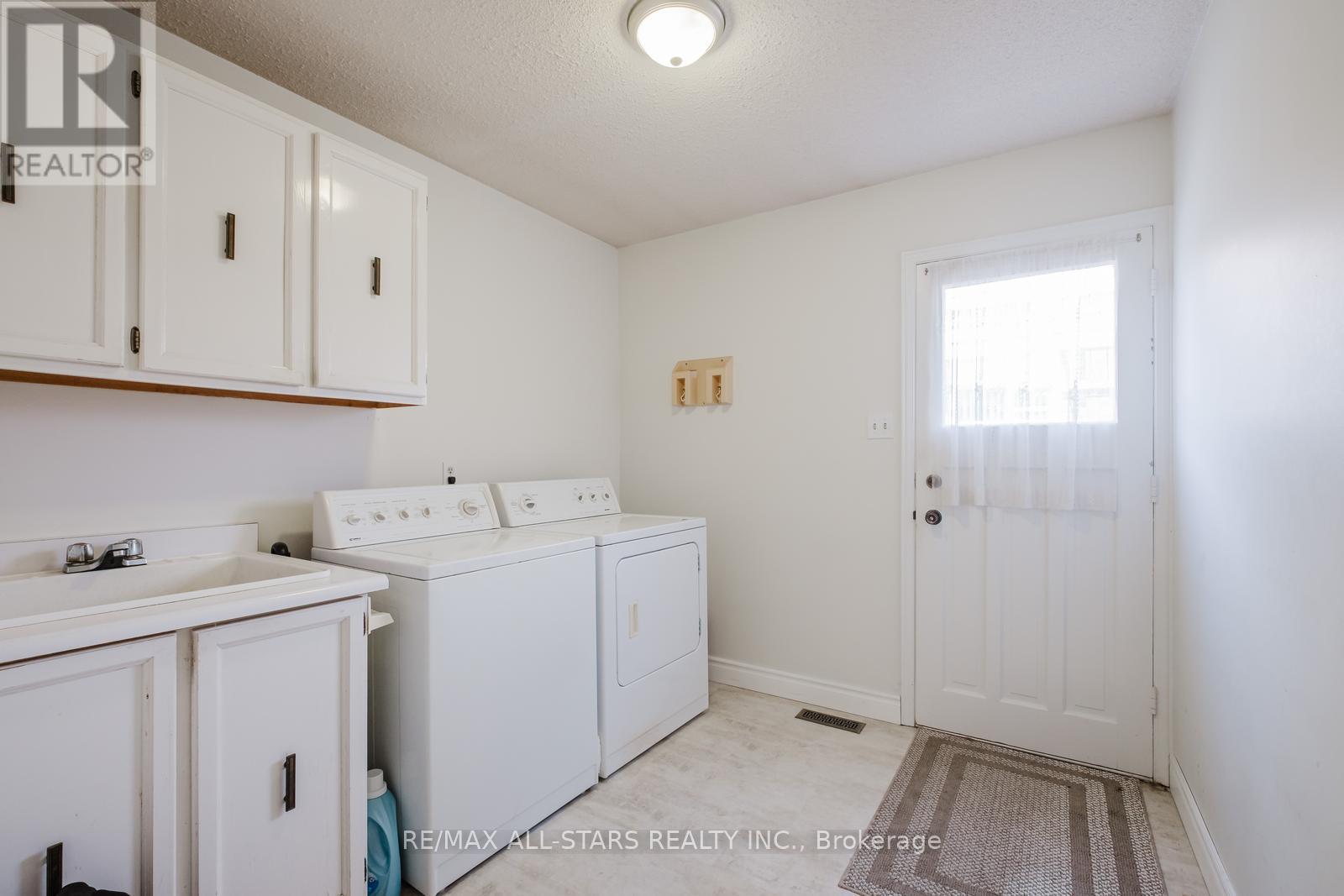 45 Wellpark Boulevard, Toronto, Ontario  M1V 1A6 - Photo 18 - E12355326