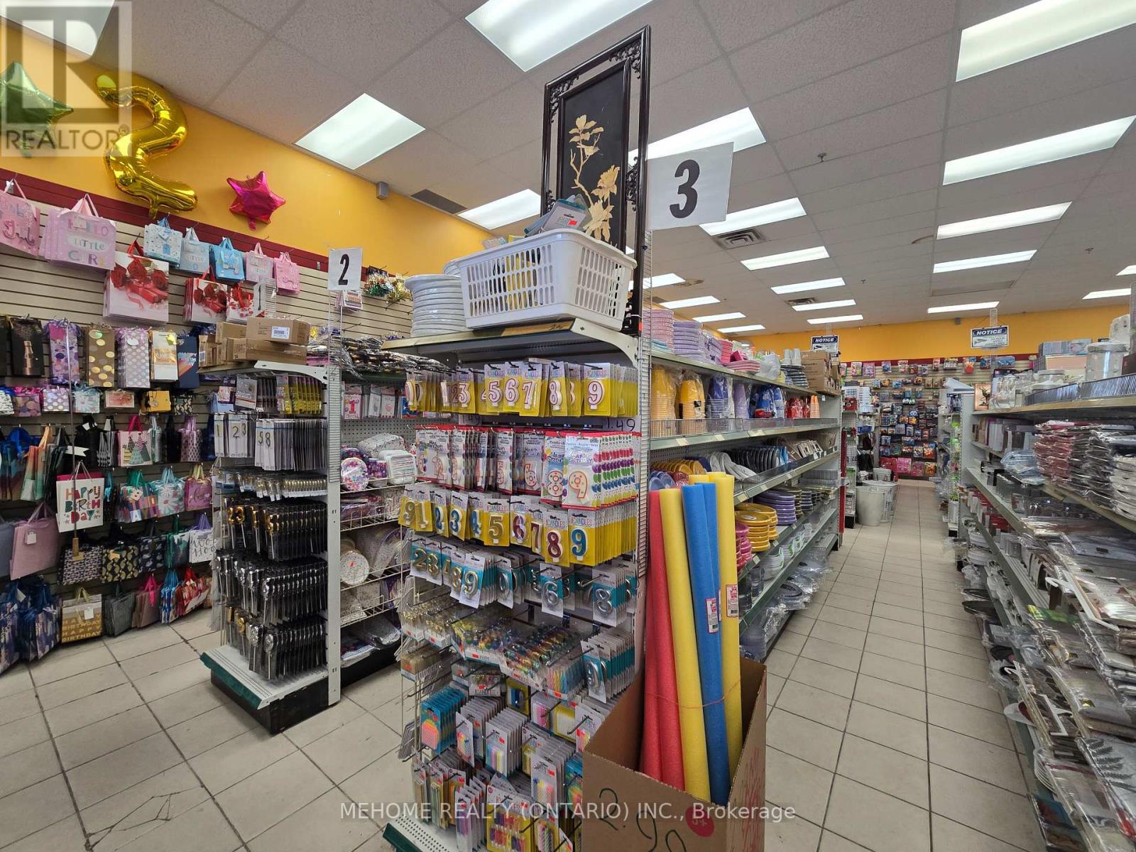 9200 Bathurst Street, Vaughan, Ontario  L4J 8W1 - Photo 2 - N12355354