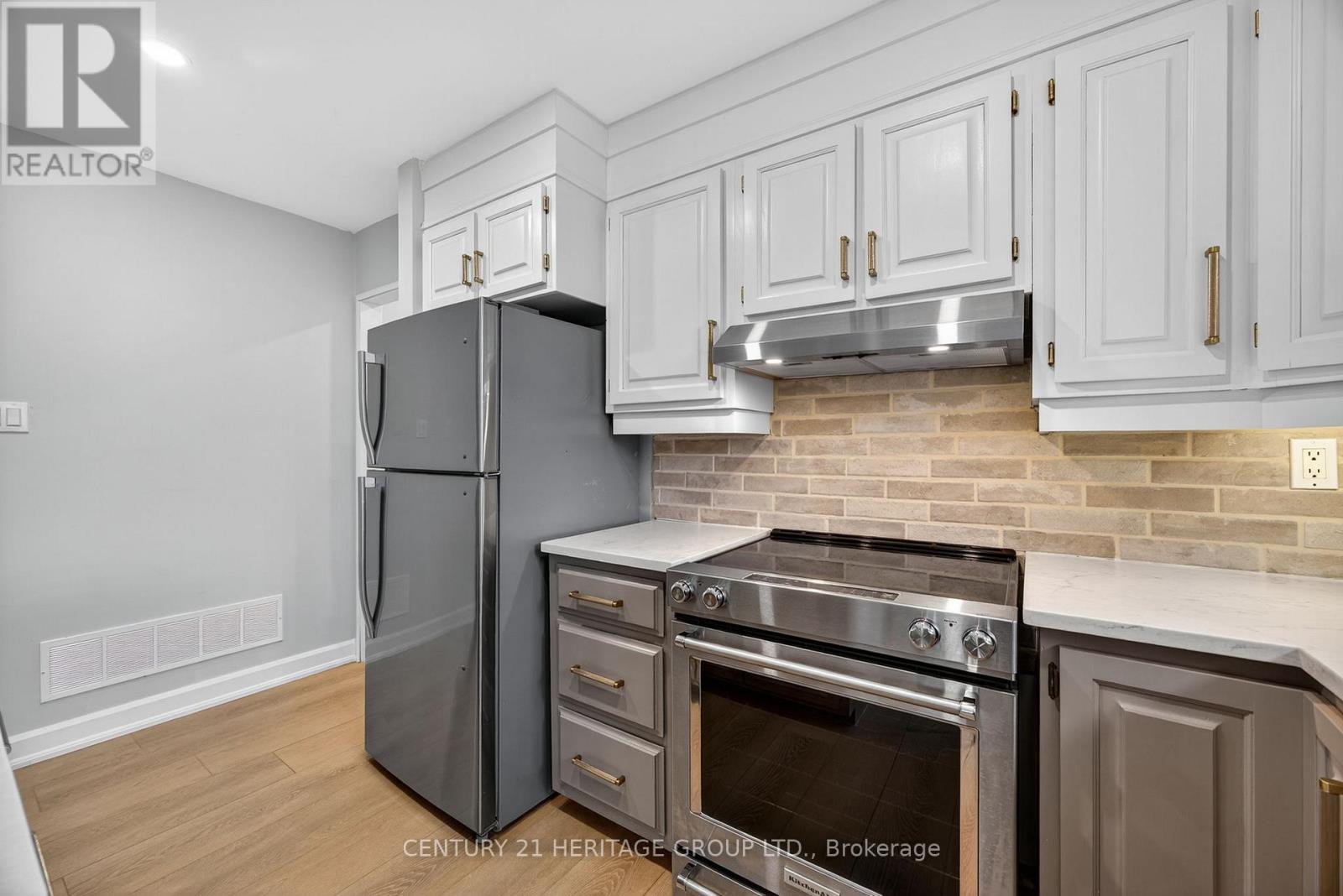 1282 Temple Avenue, Innisfil, Ontario  L0L 1C0 - Photo 20 - N12355396
