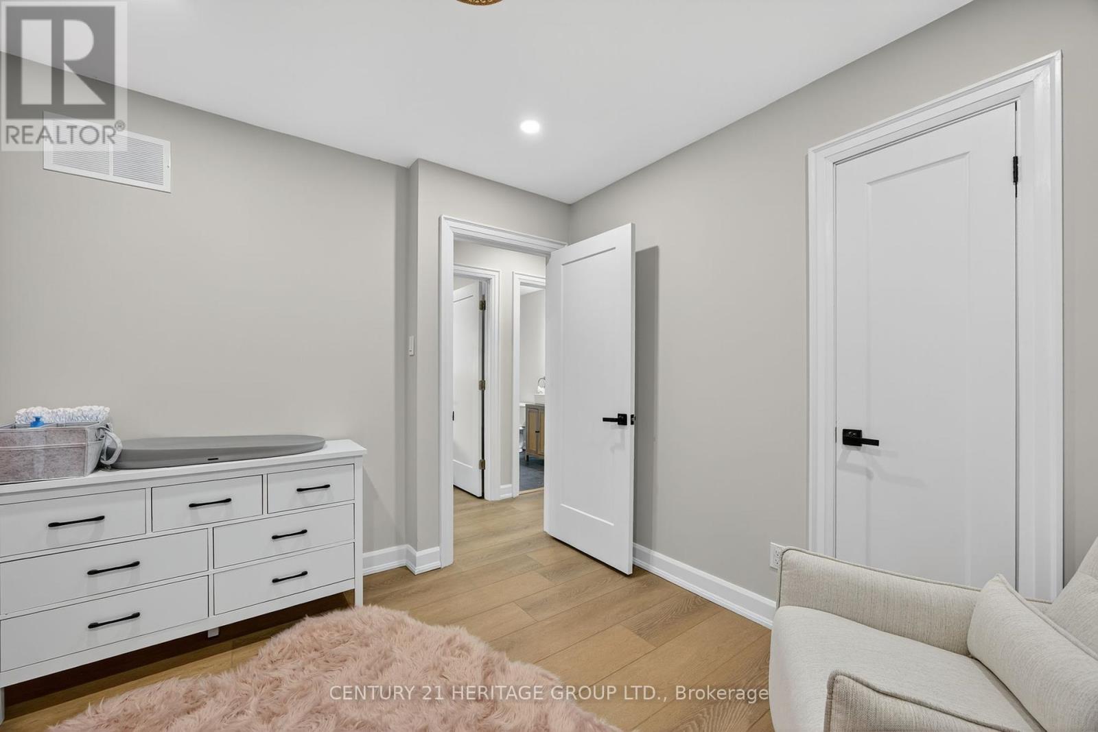 1282 Temple Avenue, Innisfil, Ontario  L0L 1C0 - Photo 28 - N12355396