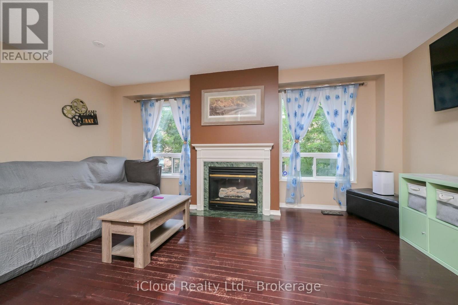 27 - 65 Brickyard Way, Brampton, Ontario  L6V 4M2 - Photo 8 - W12312830