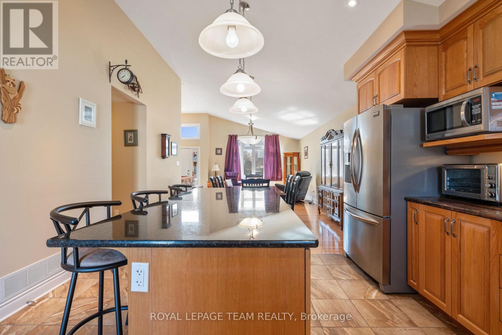 115 York Crossing Road, Russell, Ontario  K4R 0C5 - Photo 9 - X12351732