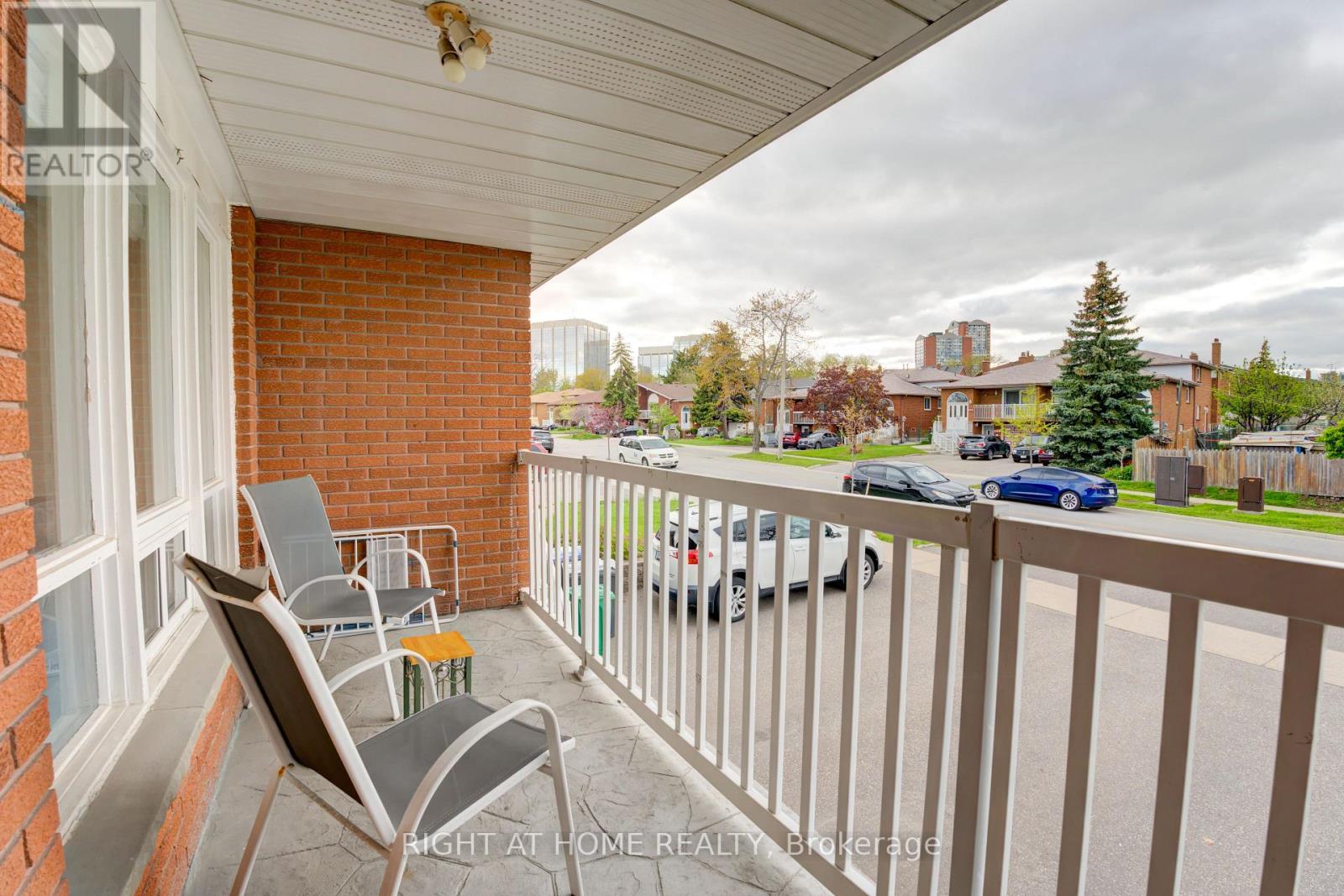 208 Meadows Boulevard, Mississauga, Ontario  L4Z 1J9 - Photo 34 - W12355374