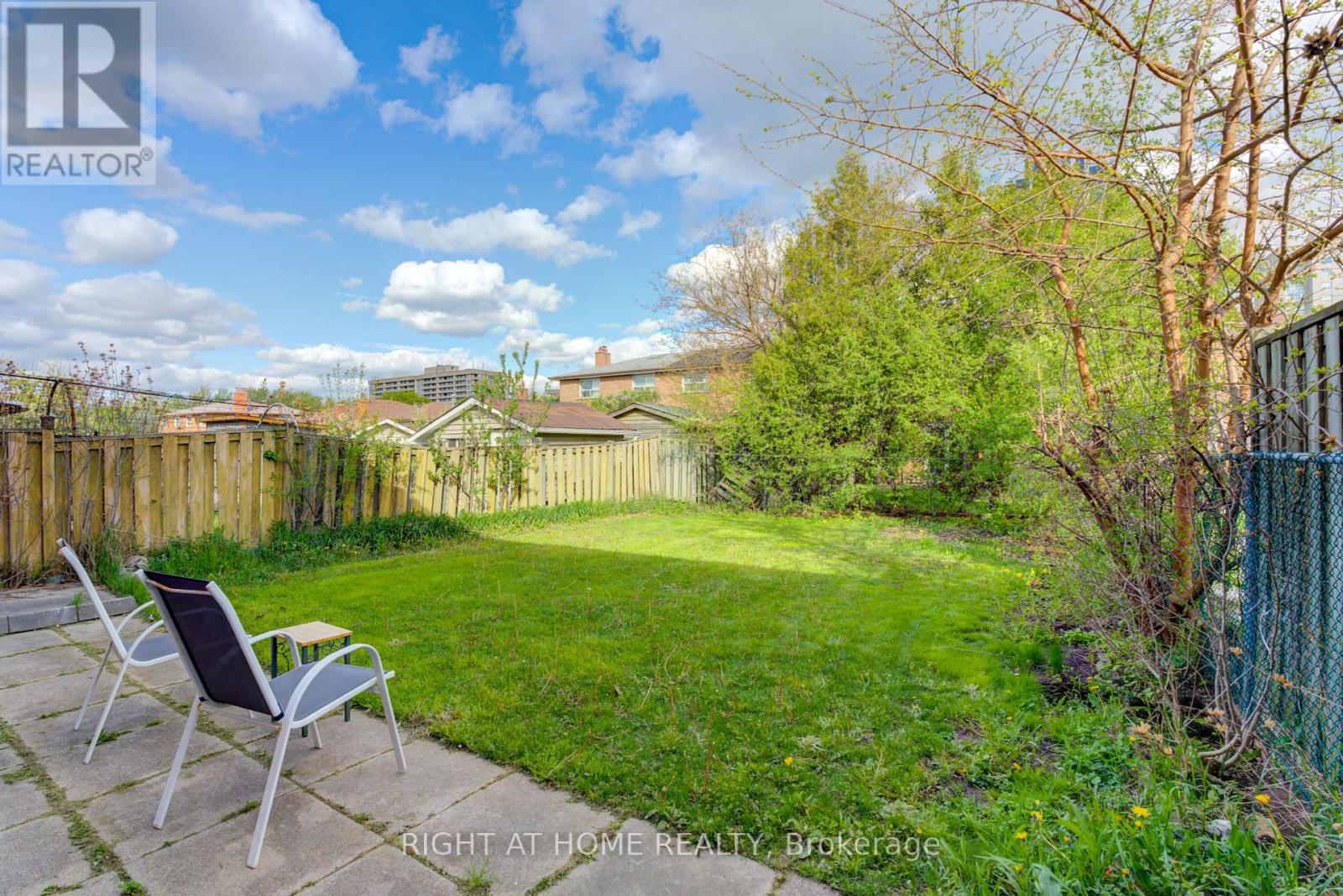 208 Meadows Boulevard, Mississauga, Ontario  L4Z 1J9 - Photo 36 - W12355374