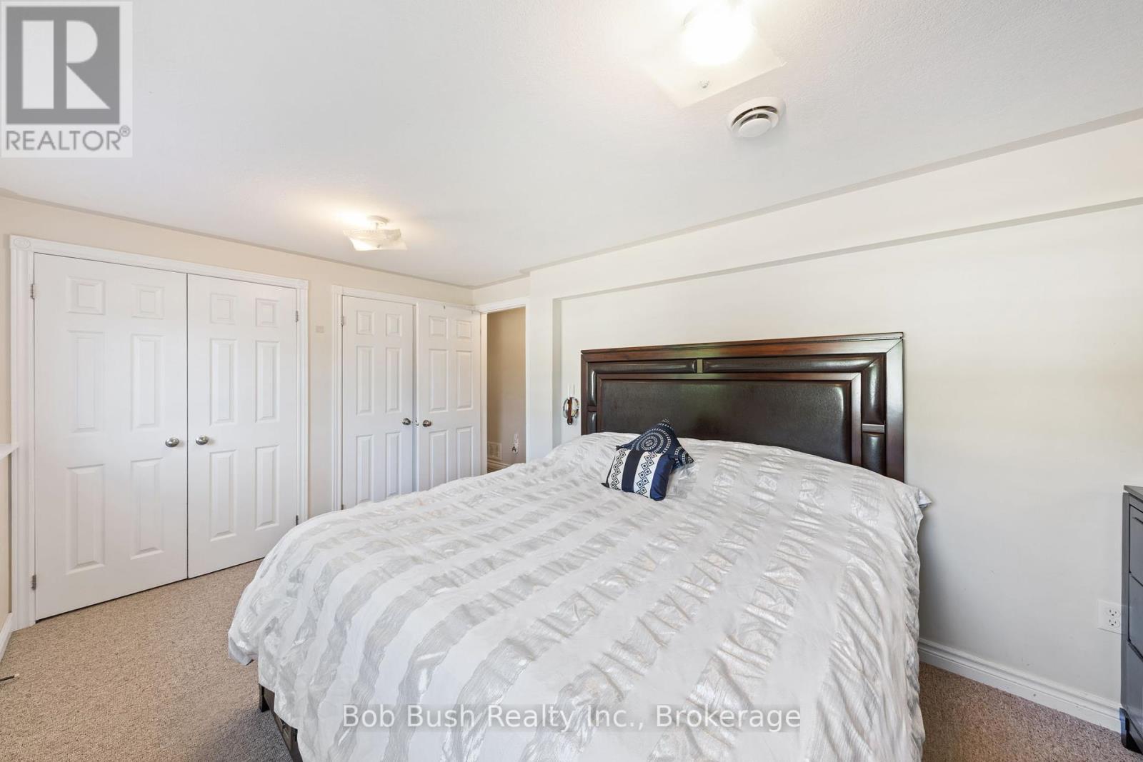 21 Church Street, Penetanguishene, Ontario  L9M 1A9 - Photo 14 - S12355433