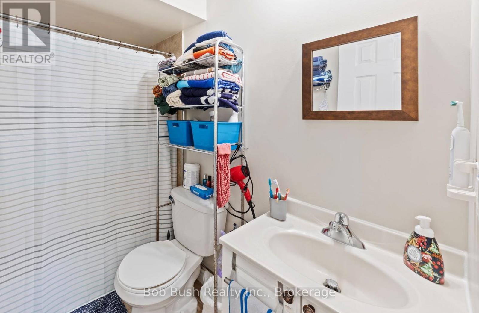 21 Church Street, Penetanguishene, Ontario  L9M 1A9 - Photo 17 - S12355433