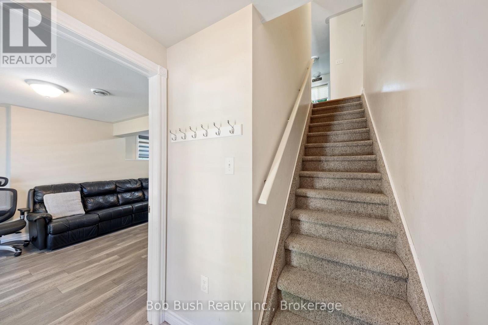 21 Church Street, Penetanguishene, Ontario  L9M 1A9 - Photo 18 - S12355433