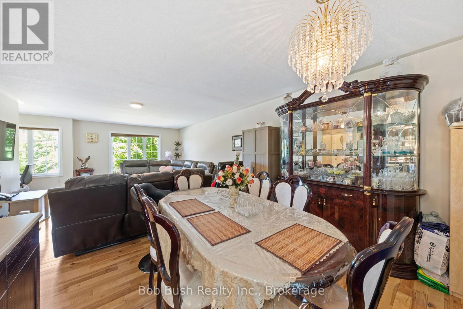 21 Church Street, Penetanguishene, Ontario  L9M 1A9 - Photo 21 - S12355433