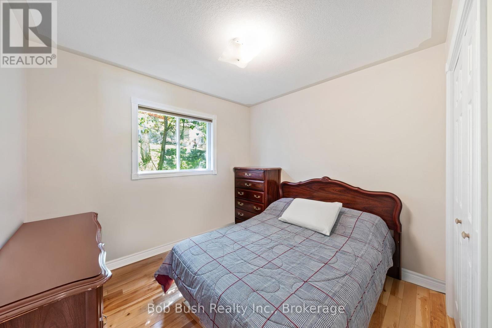 21 Church Street, Penetanguishene, Ontario  L9M 1A9 - Photo 26 - S12355433