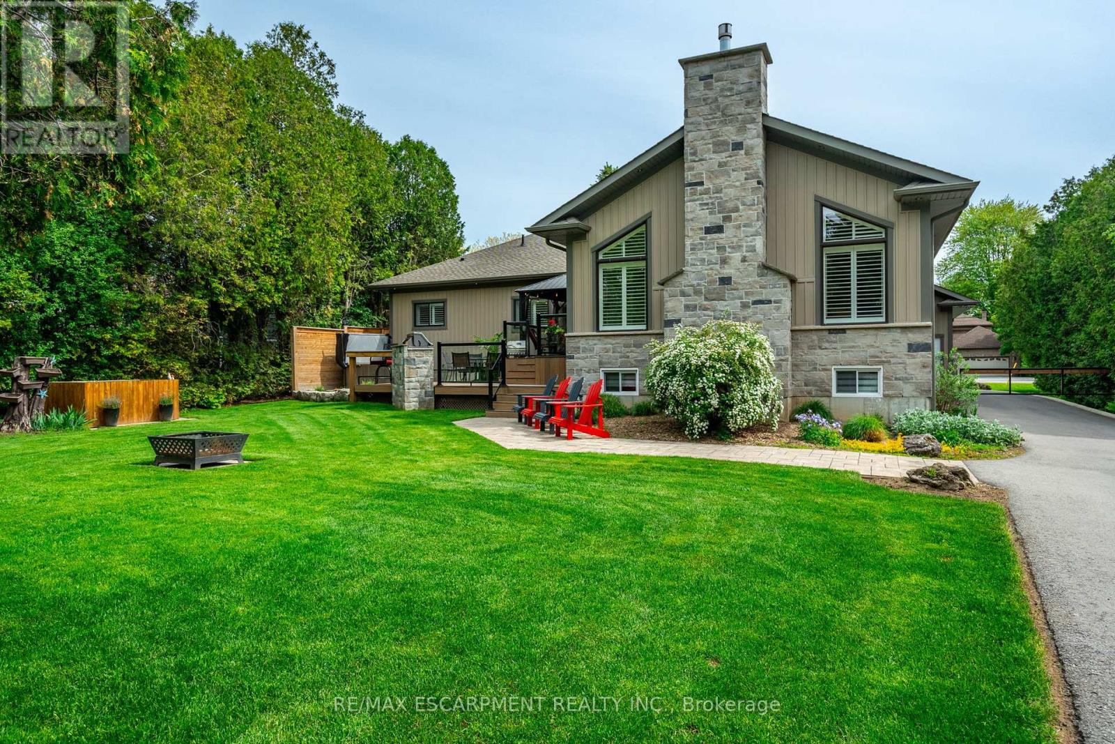 979 Garden Lane, Hamilton, Ontario  L8B 1P2 - Photo 42 - X12355361